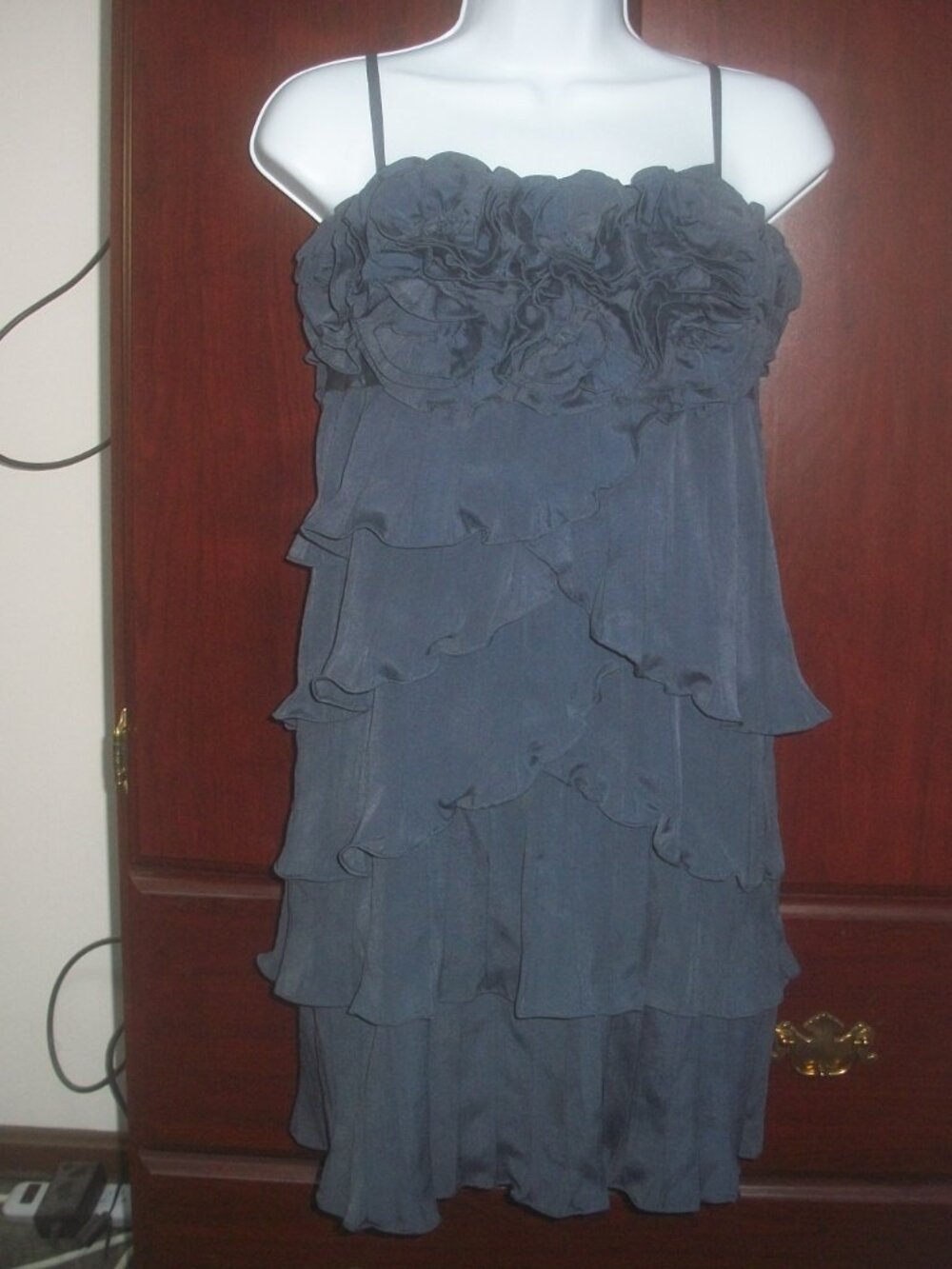 womens lined ruffled dress.rosettes.tiers.size large